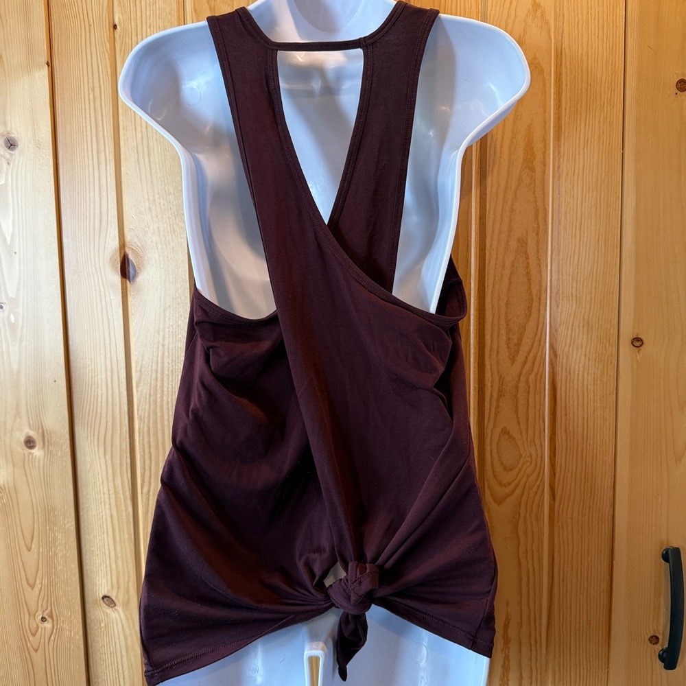 ATHLETA SPORT TOP - Picture 2 of 3
